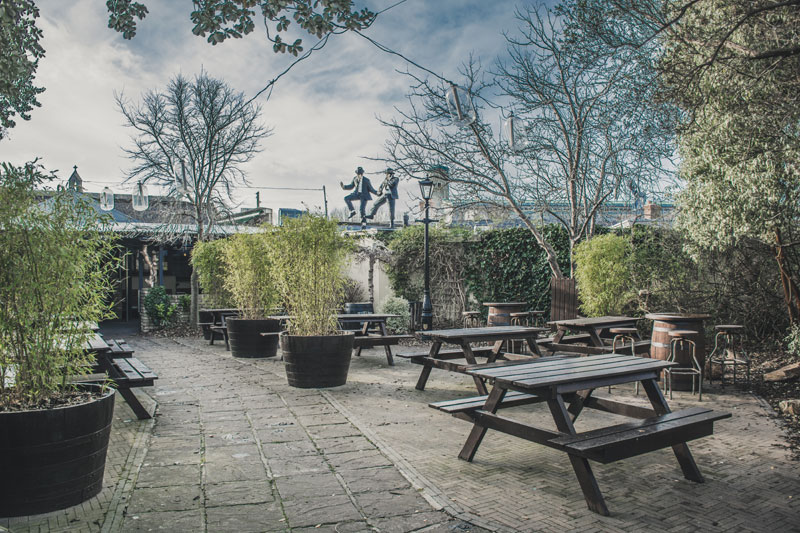 ManhattanRahenyBeerGarden